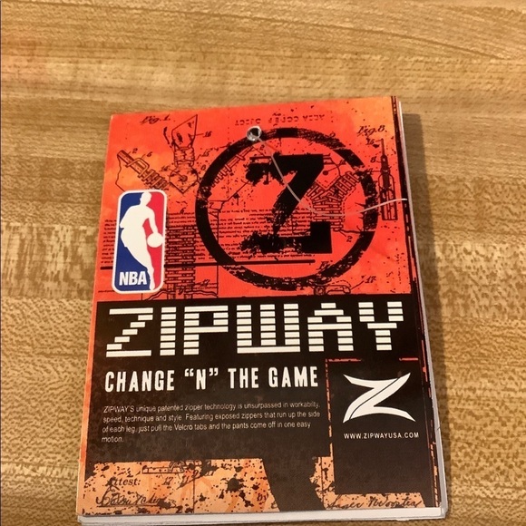 Boston Celtics Fleece Sweater​​​​​ - Picture 6 of 8